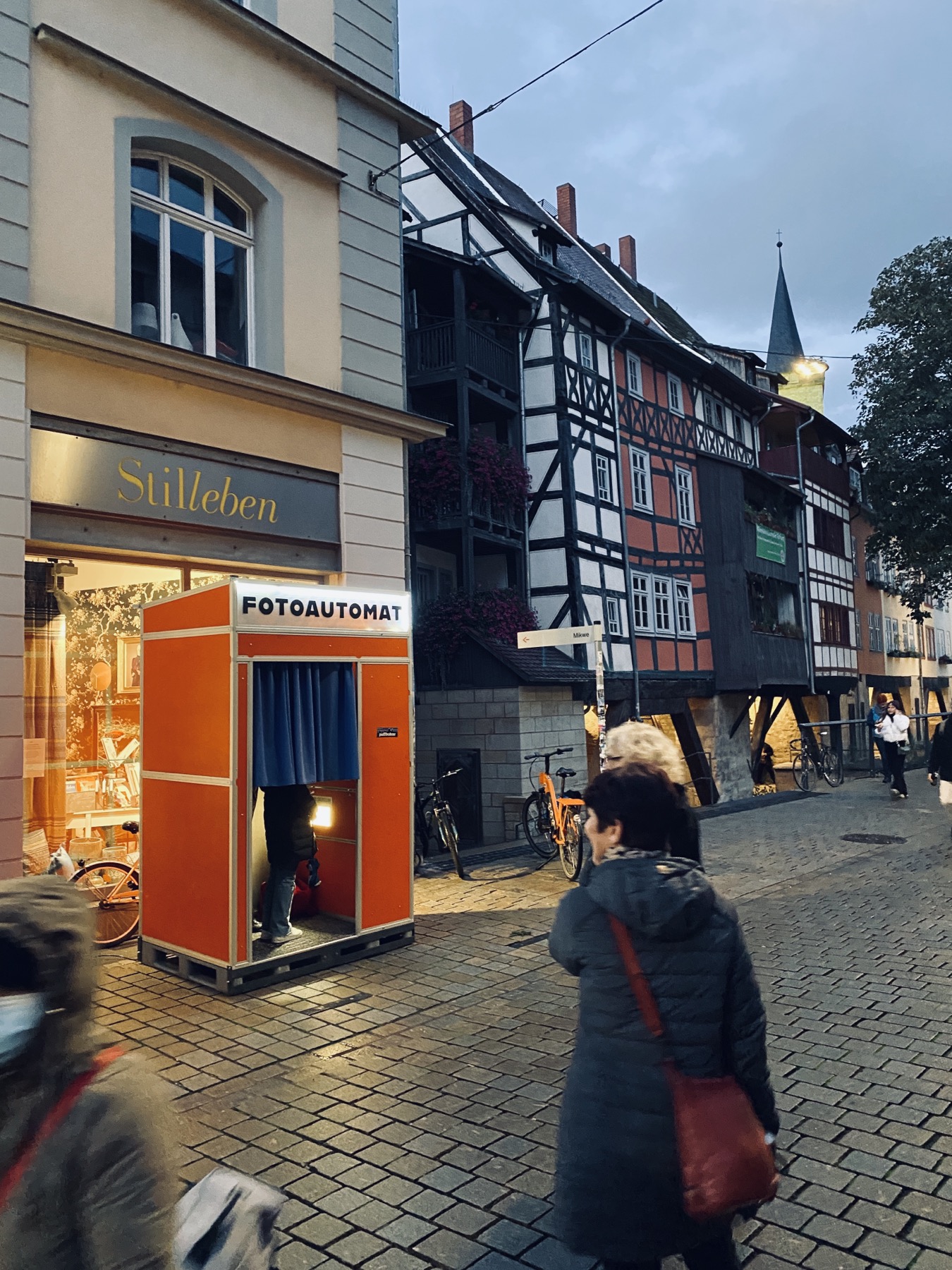 Fotoautomat in der Altstadt von Erfurt zum Krämerbrückenfest